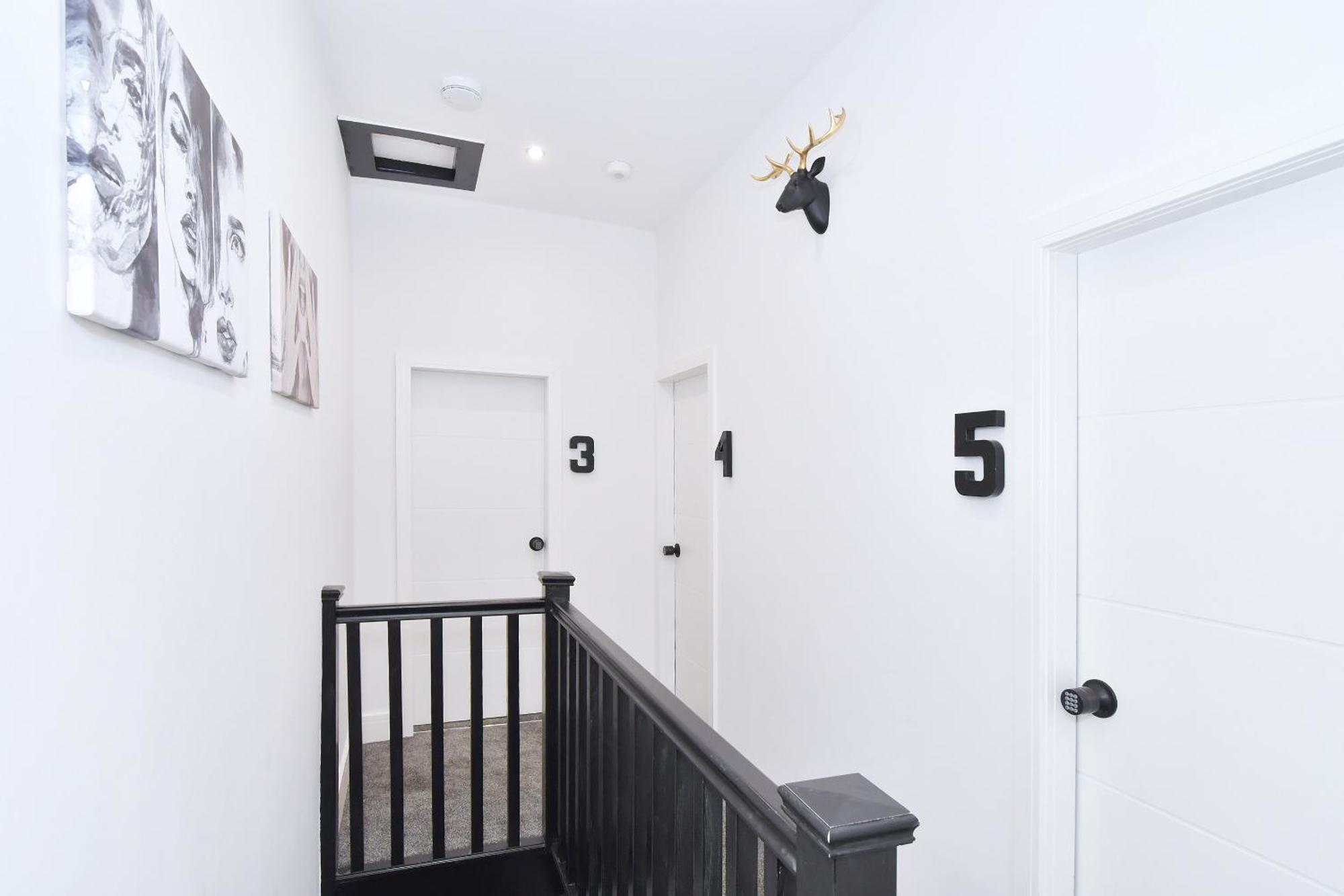 Townhouse @ Henry Street Crewe Hotel Bagian luar foto